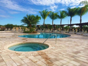 Fantastic Townhouse In Lux Community Sleeps 8, 10' To Disney!!